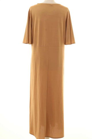 Beiges Kleid