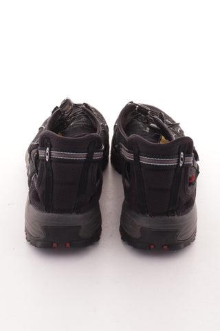 Schwarze Schuhe