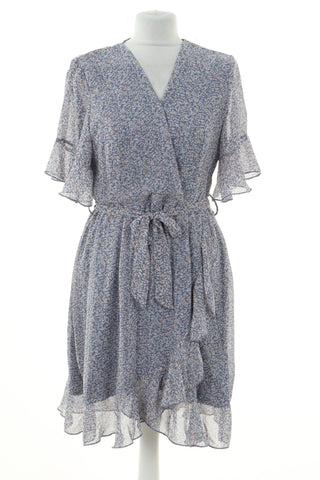 Blaues Kleid mit Blumenmuster