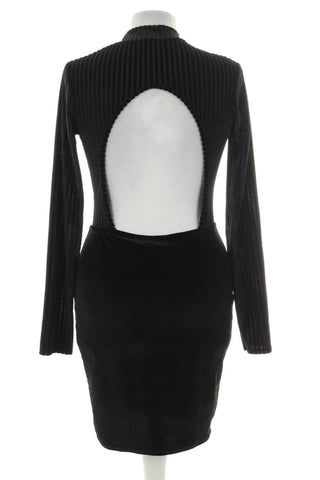 Schwarzes Velourskleid