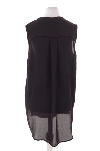 Schwarzes Top