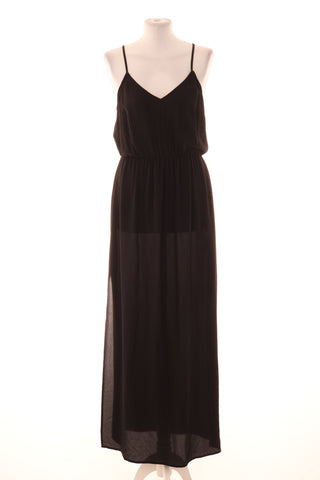 Schwarzes Kleid