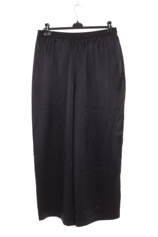 Schwarze Hosen