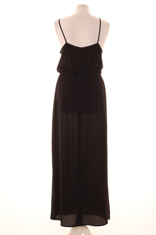 Schwarzes Kleid