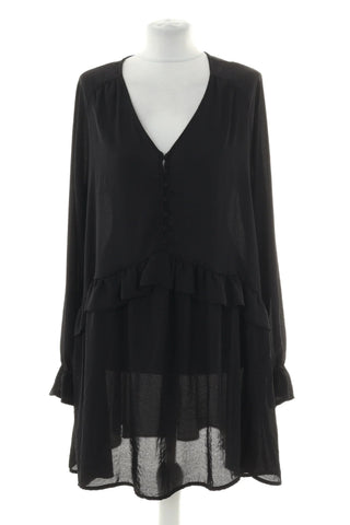 Schwarzes Kleid