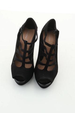 Schwarze High Heels