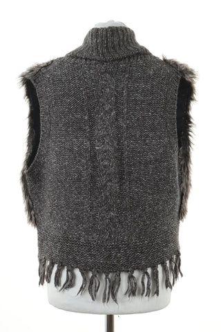 Graue Strickweste