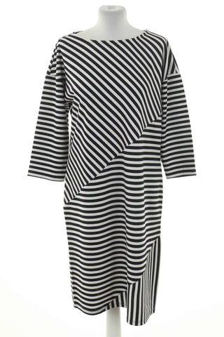 Kleid mit Streifen