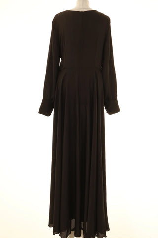 Schwarzes Kleid