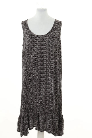 Schwarzes Kleid mit Blumen
