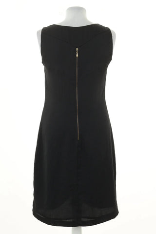 Schwarzes Kleid