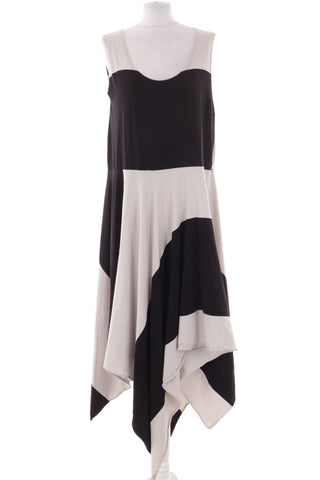 Schwarz-graues Kleid