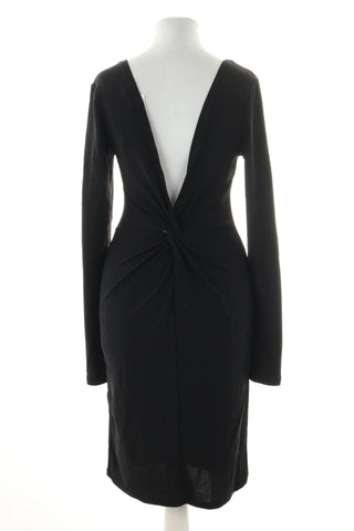 Schwarzes glänzendes Kleid