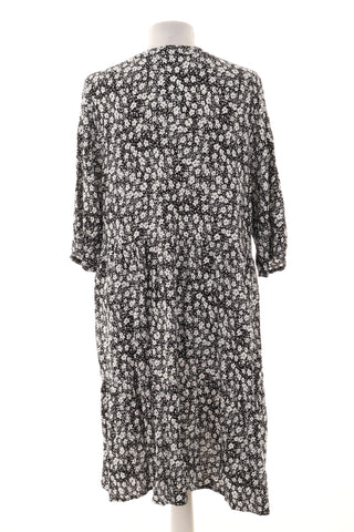 Kleid mit Blumenmuster