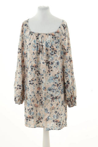 Beiges Kleid mit Muster