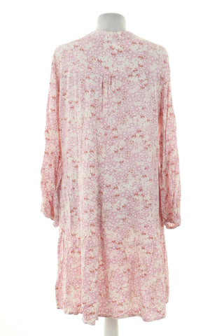 Kleid mit Blumenmuster