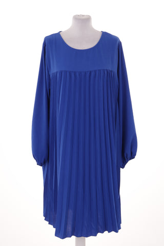 Kornblumenblaues Kleid