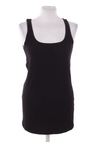 Schwarzes Top