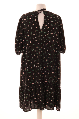 Kleid mit Blumenmuster