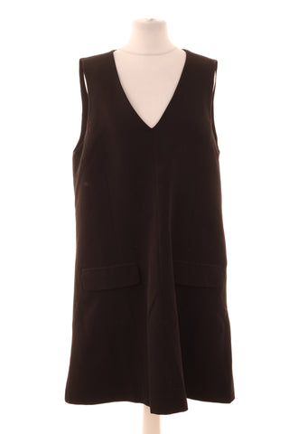 Schwarzes Kleid