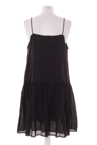 Schwarzes Kleid