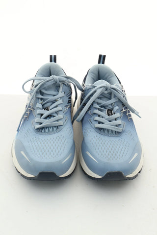 Blaue Schuhe