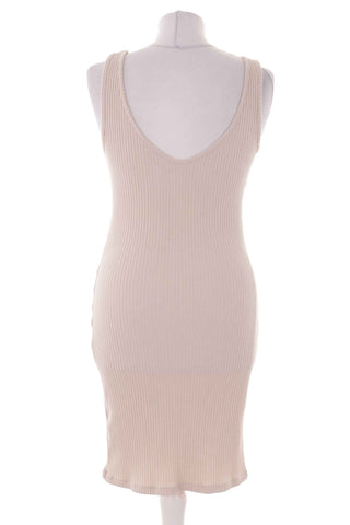 Beigefarbenes Kleid