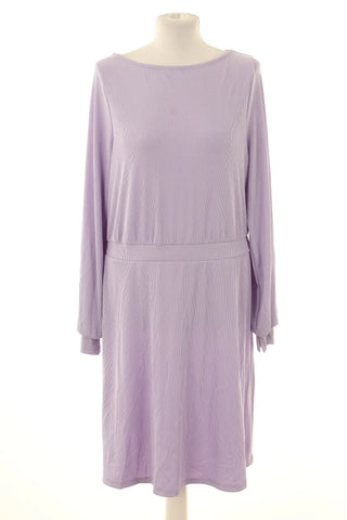 Kleid in Beerenton