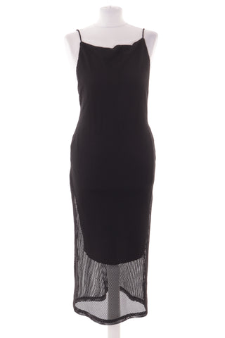 Schwarzes Kleid
