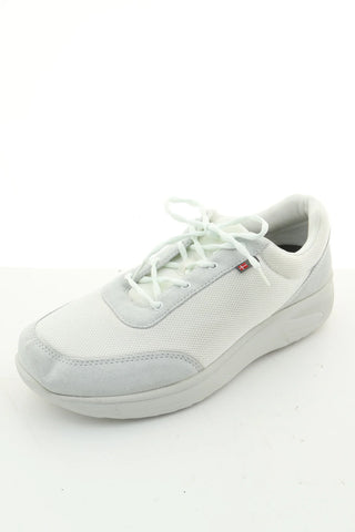 Weiße Schuhe