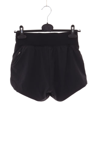 Schwarze Shorts