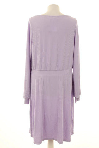 Kleid in Beerenton