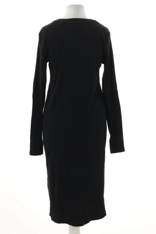 Schwarzes Kleid