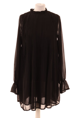 Schwarzes Kleid