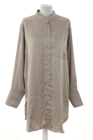 Beiges Kleid