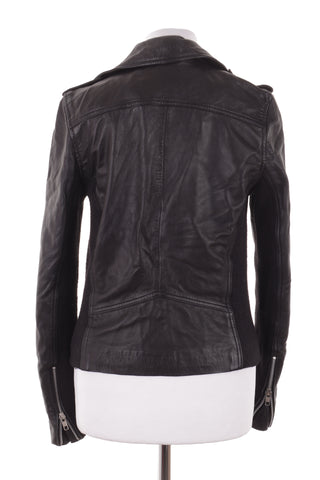 Schwarze Jacke aus 100 % Leder