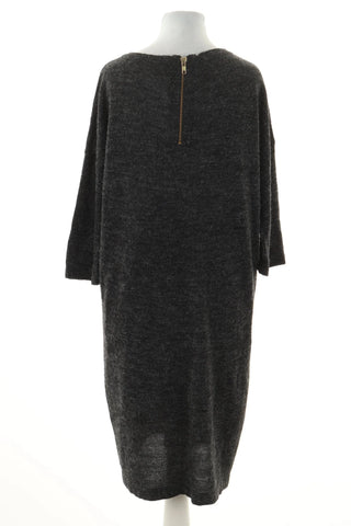 Graphitfarbenes Kleid