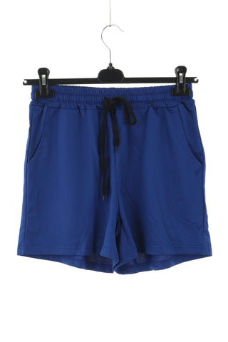 Blaue Shorts