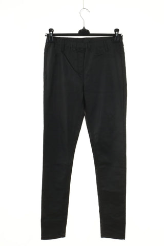 Schwarze Hose