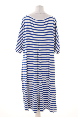 Kleid mit Streifen