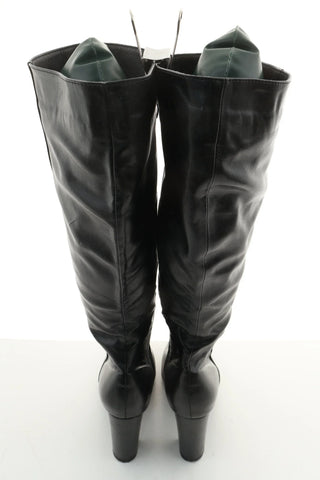 Schwarze Stiefel