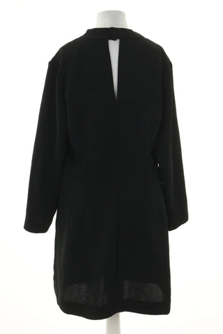 Schwarzes Kleid