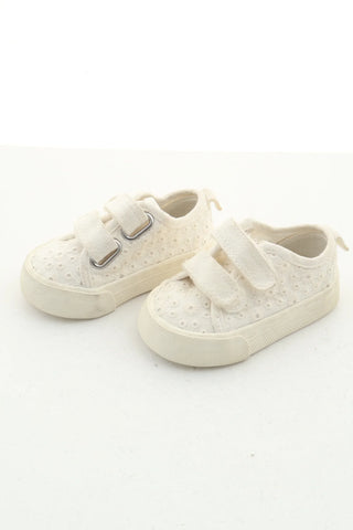 Weiße Schuhe