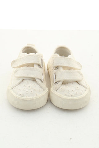 Weiße Schuhe