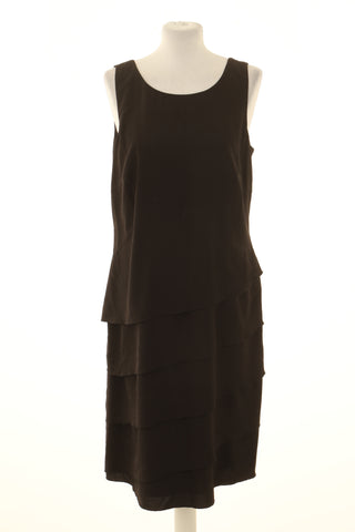 Schwarzes Kleid