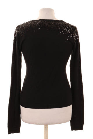 Schwarzer Pullover