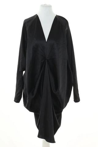 Schwarzes Seidenkleid