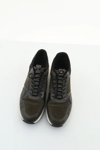 Grüne Schuhe