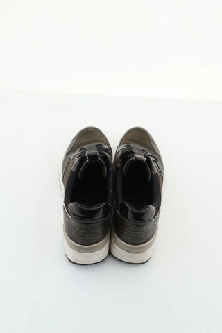 Grüne Schuhe