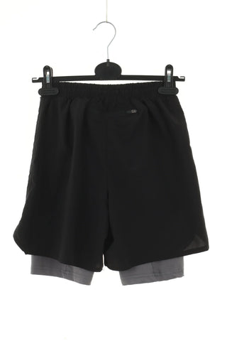 Schwarze Shorts